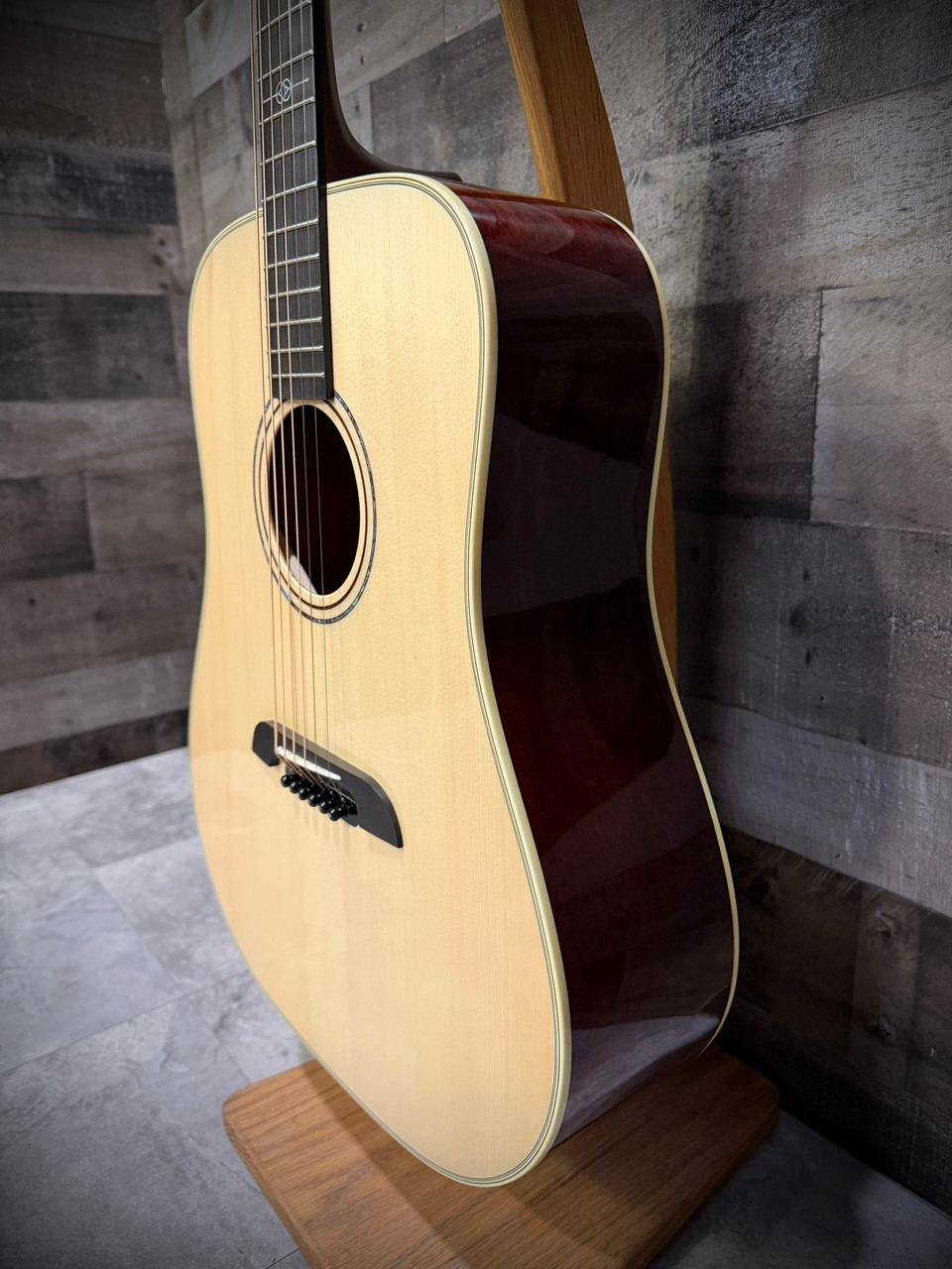 Alvarez Yairi Masterworks DYM60HD Honduran Dreadnought Acoustic