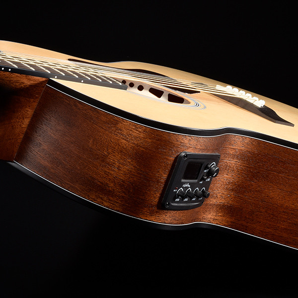 Walden G550E Natura Solid Spruce Top Grand Auditorium Acoustic-Electric - Open Pore Satin Natural (G550E/W) | Musician Madness