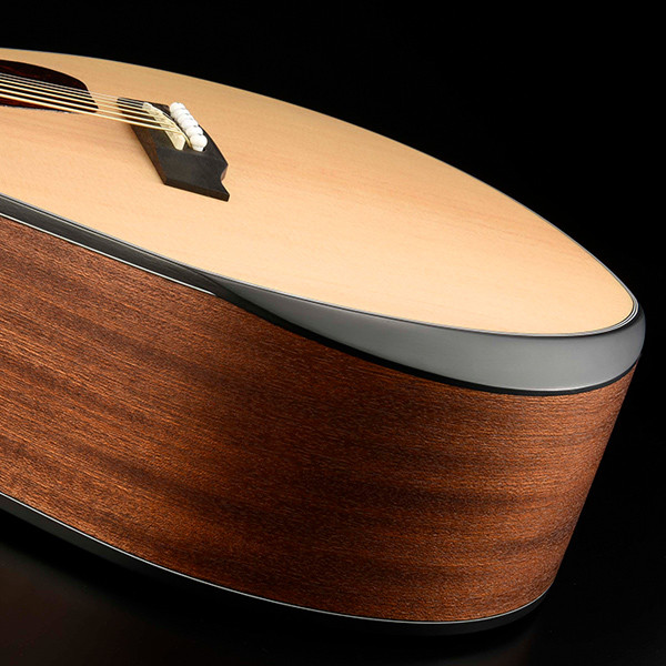 Walden G550RE Natura Solid Spruce Top Armrest Grand Auditorium Acoustic-Electric - Open Pore Satin Natural (G550RE/W)