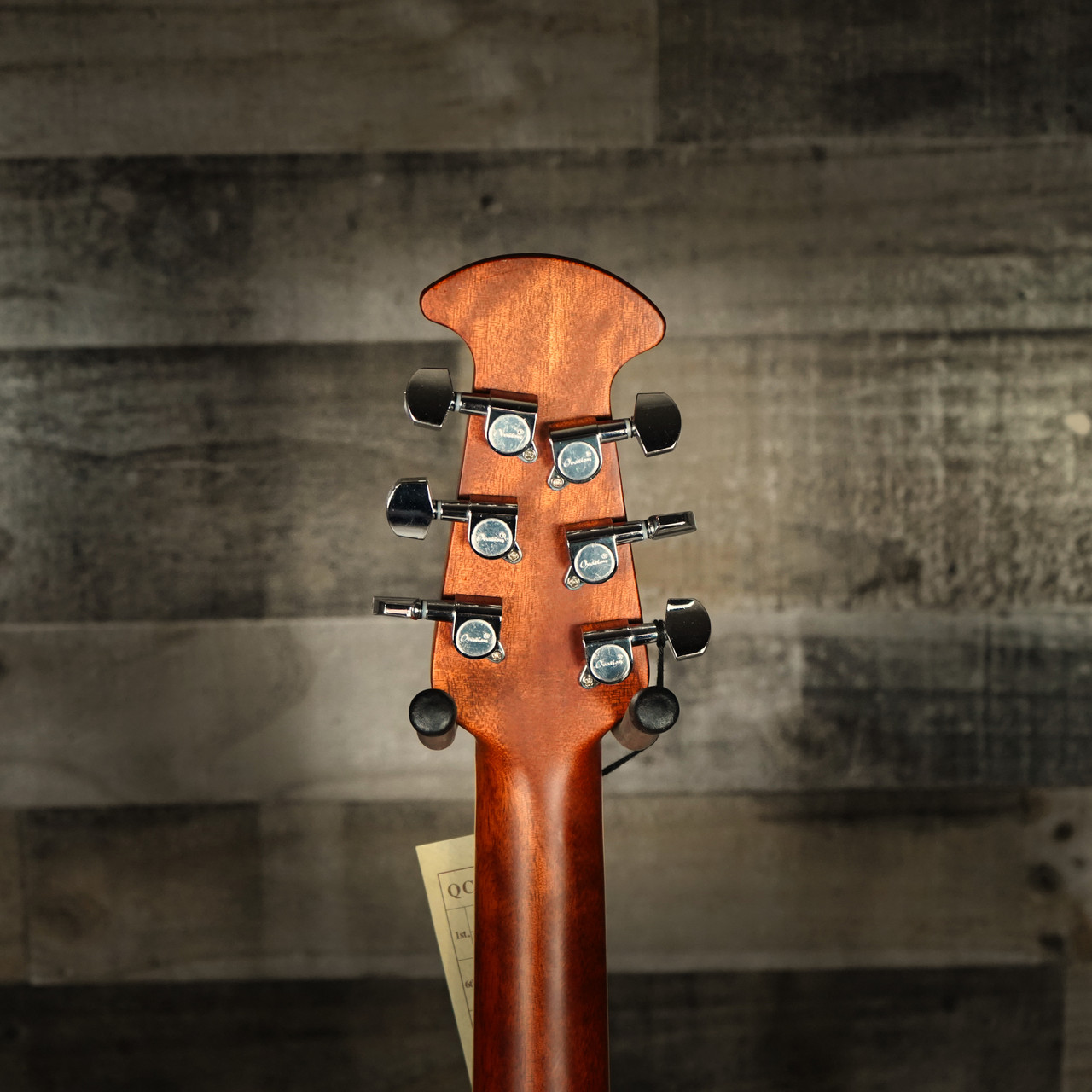 Ovation Celebrity Elite Exotic Quilt Maple, Mint Burst/Natural