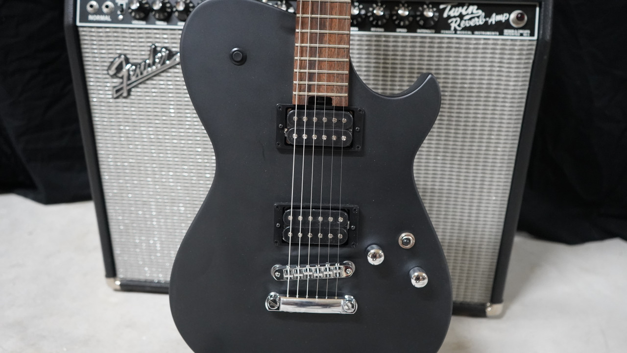 Manson Guitar Works Meta Series MBM-1 Matthew Bellamy Signature Guitar – Satin Black finish, sleek contoured body, powerful Manson pickups, and signature tone inspired by Muse’s frontman