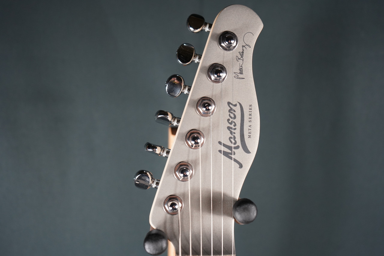 Cort/Manson Custom MBM-1 Matthew Bellamy Signature Guitar – Silver Satin finish with integrated XY pad, Sustainiac pickup system, and custom design inspired by Muse’s Matthew Bellamy