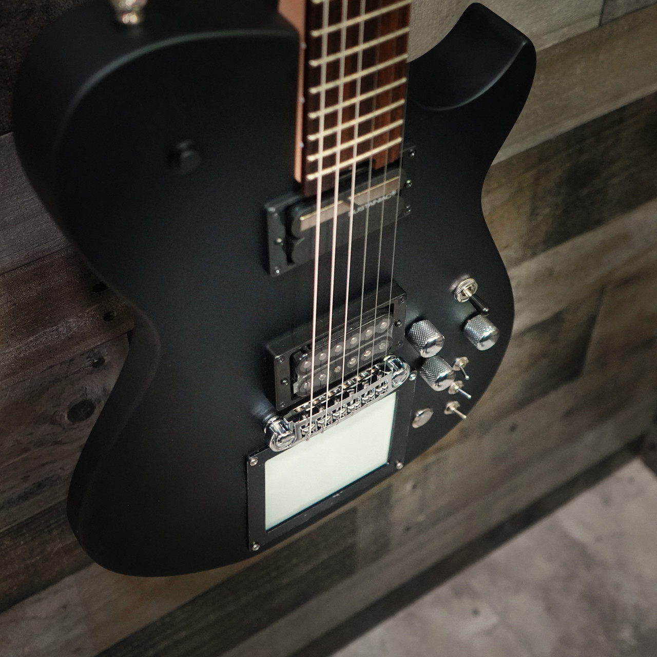 Cort Manson MBM-1 Custom w/Kaoss Pad and Sustainac Gold Edition