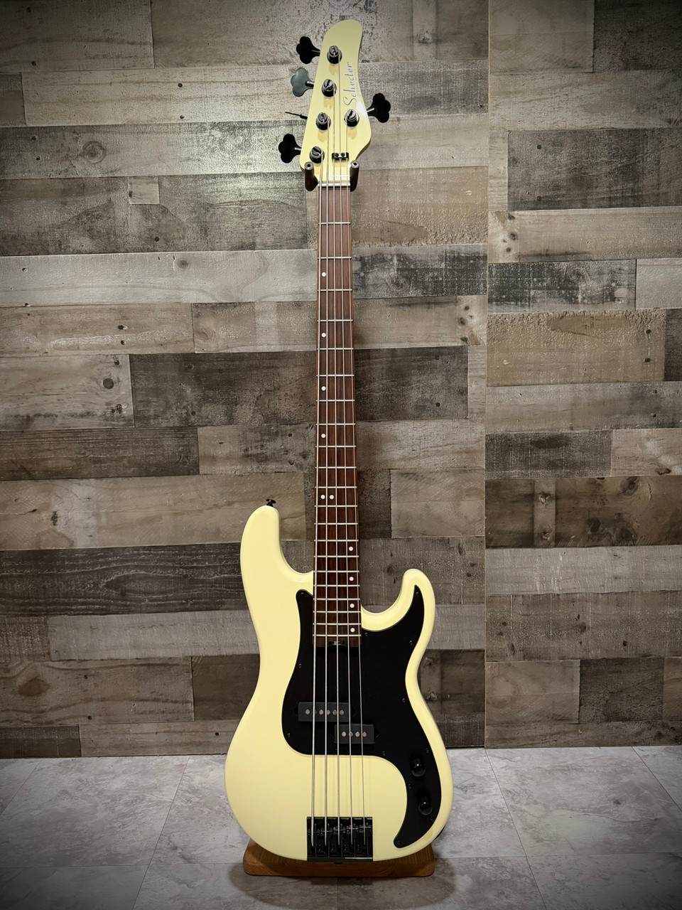 Schecter P-5 Ivy 5-String Electric Bass Guitar B-Stock (2922) | Musician Madness