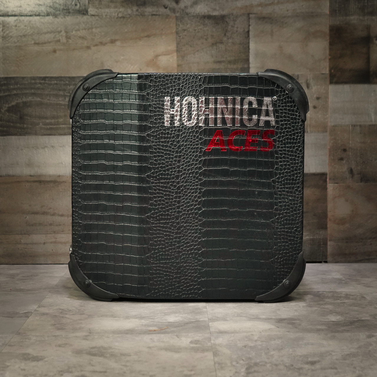 The Hohnica Aces Accordion (ACES II FBK) features a 3-register system with an F-Bb-Eb tonal layout, ideal for Tejano, conjunto, norteno, and regional Mexican music. Built with durable materials and responsive reeds, it offers strong projection, stable tuning, and comfortable playability making it a solid choice for beginners and developing players.