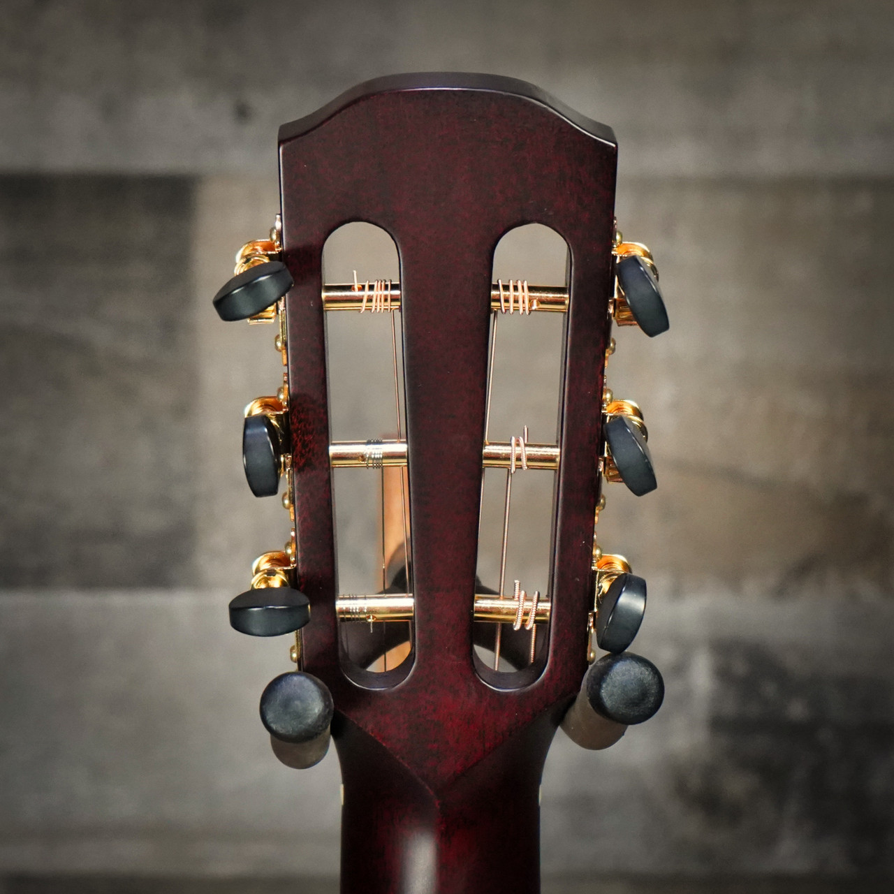 The Yairi Masterworks PYM60 Sunburst is an all-solid parlor acoustic guitar handcrafted in Japan, featuring a solid spruce top, solid mahogany back and sides, and YairiÃ¢â‚¬â„¢s advanced FST6 bracing. The compact parlor body produces a warm, focused voice with exceptional clarity, while the vintage-inspired sunburst finish adds classic appeal. Ideal for fingerstyle, blues, folk, and intimate studio work.