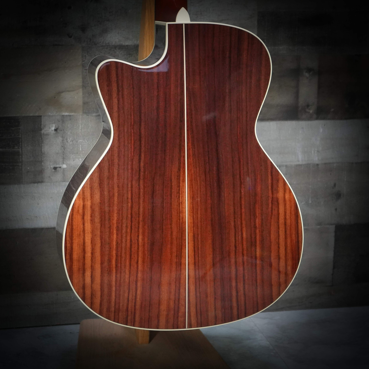 The Alvarez Yairi Masterworks GYM74ce Grand Auditorium Acoustic-Electric features an all-solid construction handcrafted in Japan, with a solid spruce top and solid rosewood back and sides. Yairiâ€™s FST6 forward-shifted bracing enhances resonance, clarity, and sustain, while the cutaway design offers improved upper fret access. Equipped with high-quality electronics for natural amplified tone, this guitar delivers exceptional balance and versatility for stage performers and studio musicians.