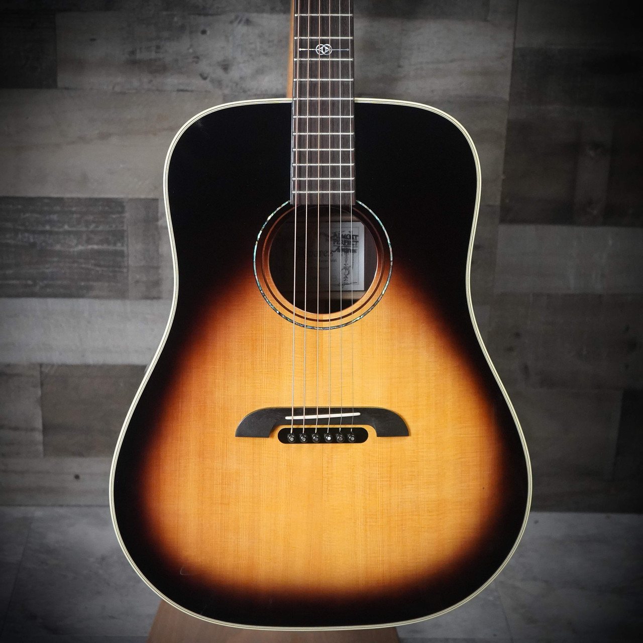 Alvarez Yairi DYM70 Sunburst Limited Edition Acoustic Guitar