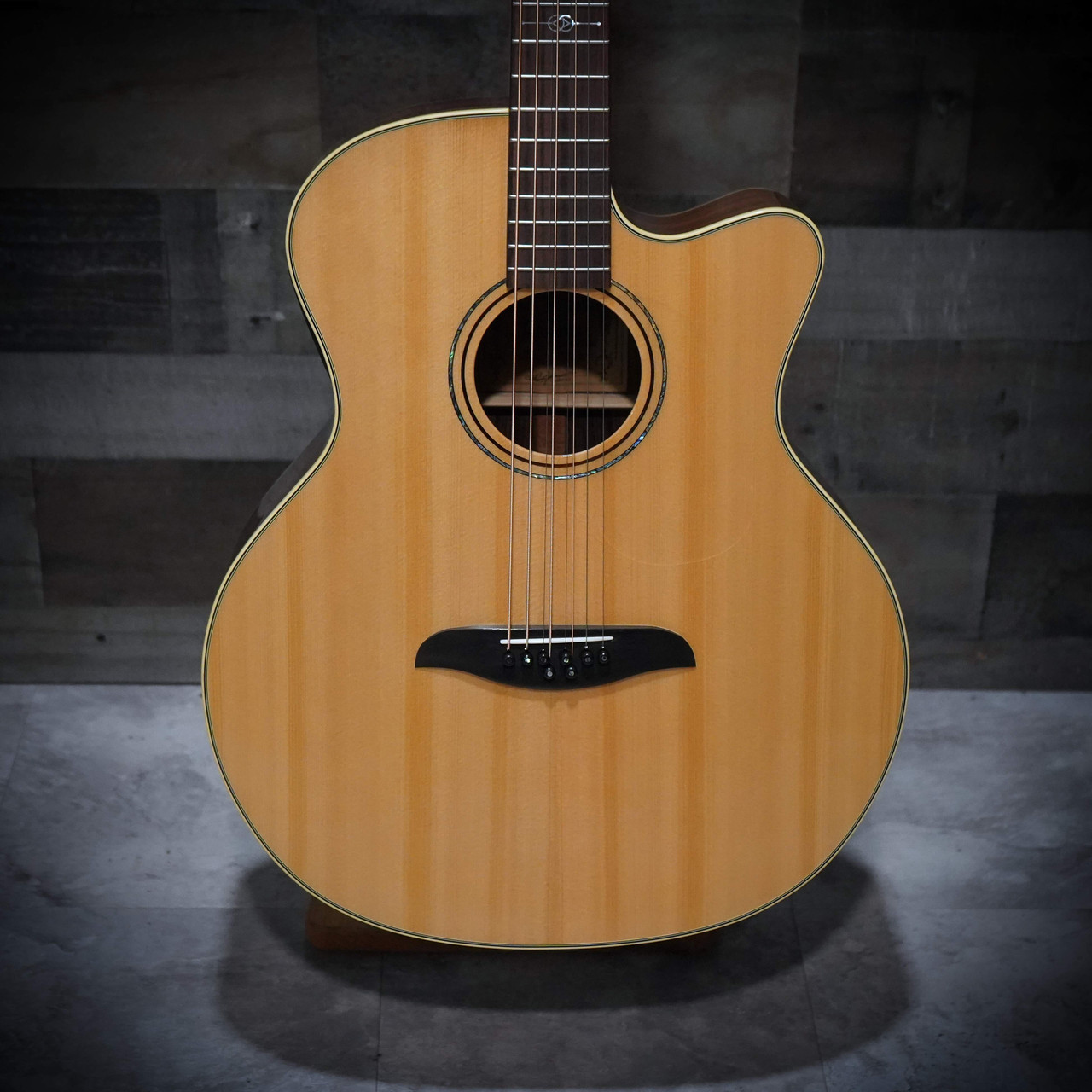 Alvarez Yairi YB70CE8 Baritone 8-String Acoustic Guitar (Handmade in Japan)