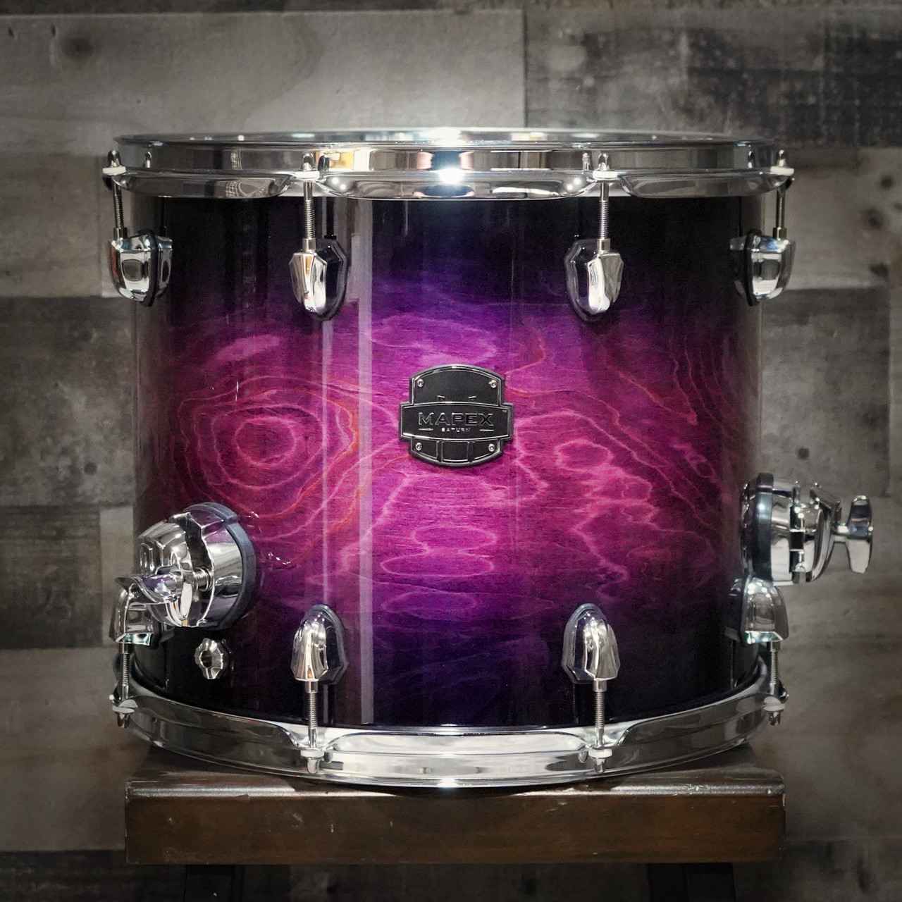 Mapex Saturn VI Exotic Studioease 5-Piece Shell Pack – Royal Purple Burst (SR628XUZXP) featuring hybrid maple/walnut shells, exotic high-gloss finish, Studioease tom configuration, and pro-level tone for studio and live performance.