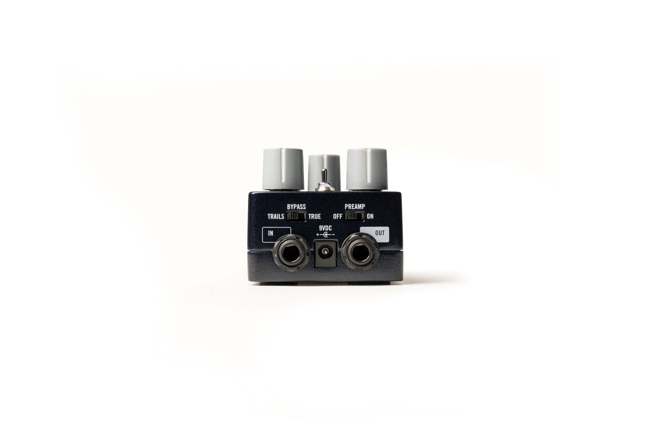 UA ORION-ECHO Compact Tape Echo Pedal featuring dual footswitches, classic analog-style controls, and studio-grade tape echo emulation in a compact UAFX housing.