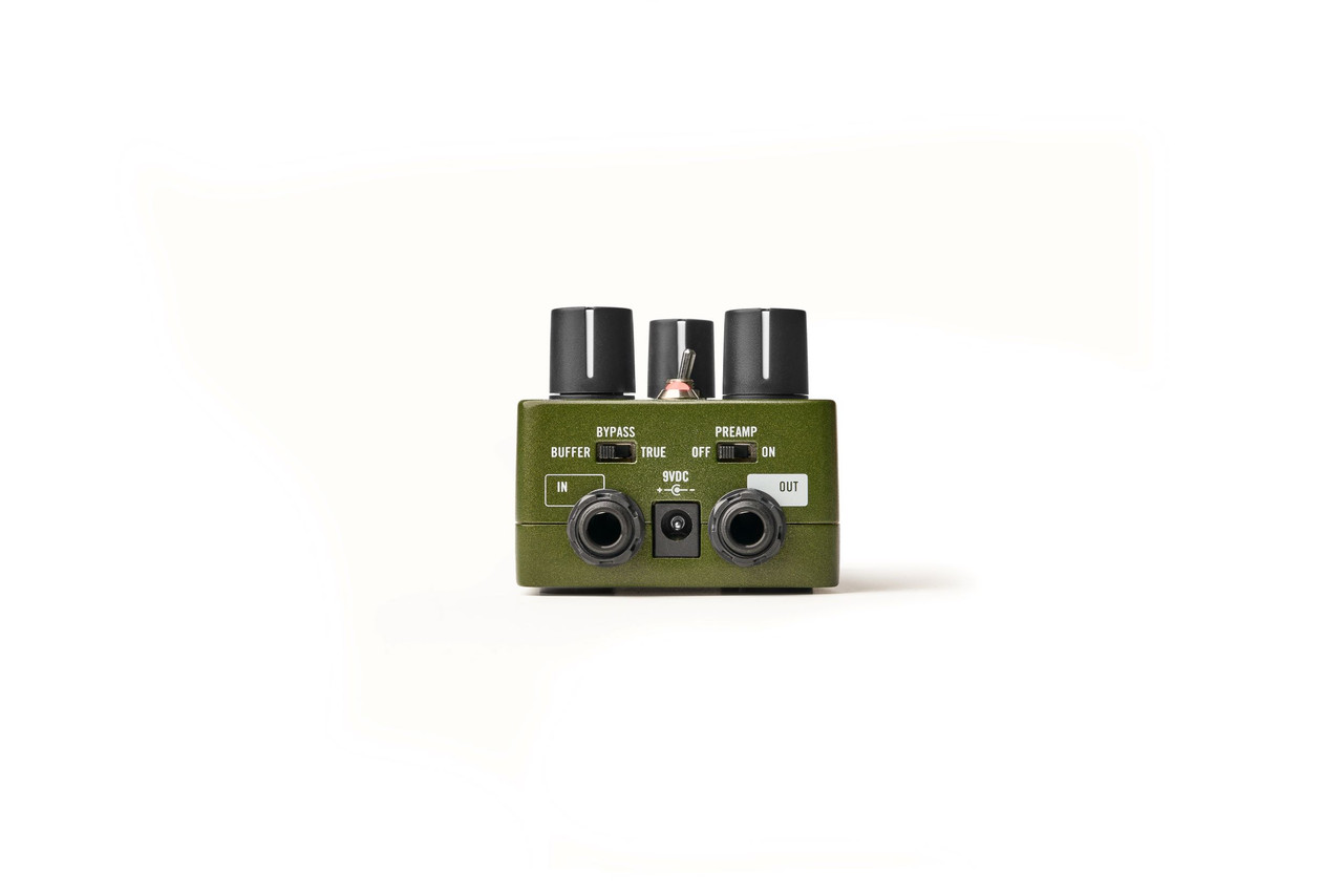 Universal Audio BRIGADE Chorus & Vibrato Pedal featuring compact UAFX design, analog-style controls, and lush modulation for rich chorus and expressive vibrato tones.