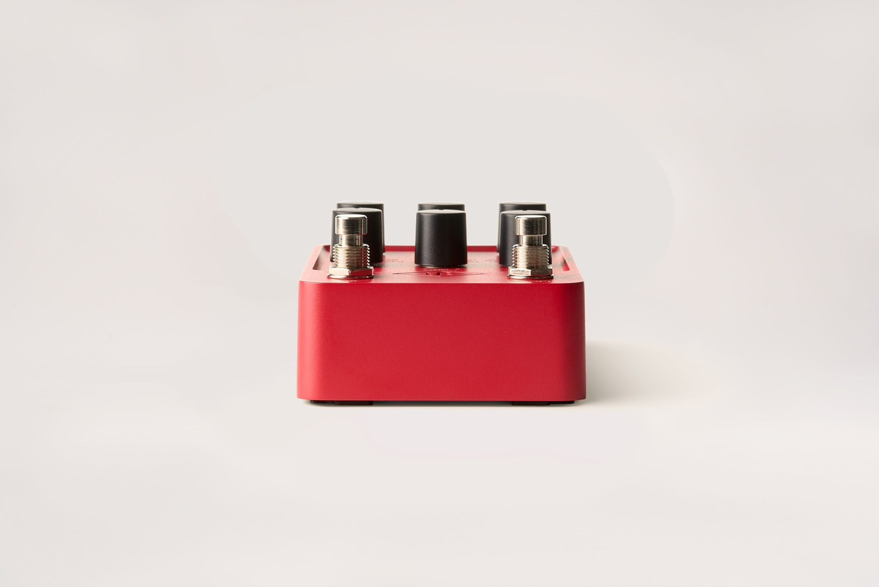 UAD UA-ANTI 1992 High Gain Amp Emulator Pedal featuring dual footswitches, precision tone controls, and authentic UAFX modeling for aggressive high-gain guitar tones.