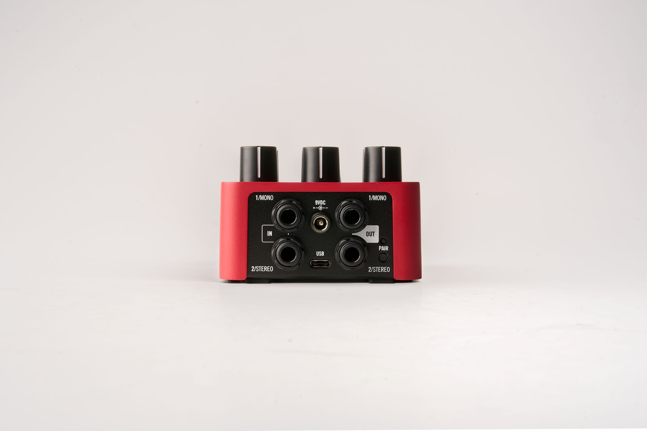 UAD UA-ANTI 1992 High Gain Amp Emulator Pedal featuring dual footswitches, precision tone controls, and authentic UAFX modeling for aggressive high-gain guitar tones.