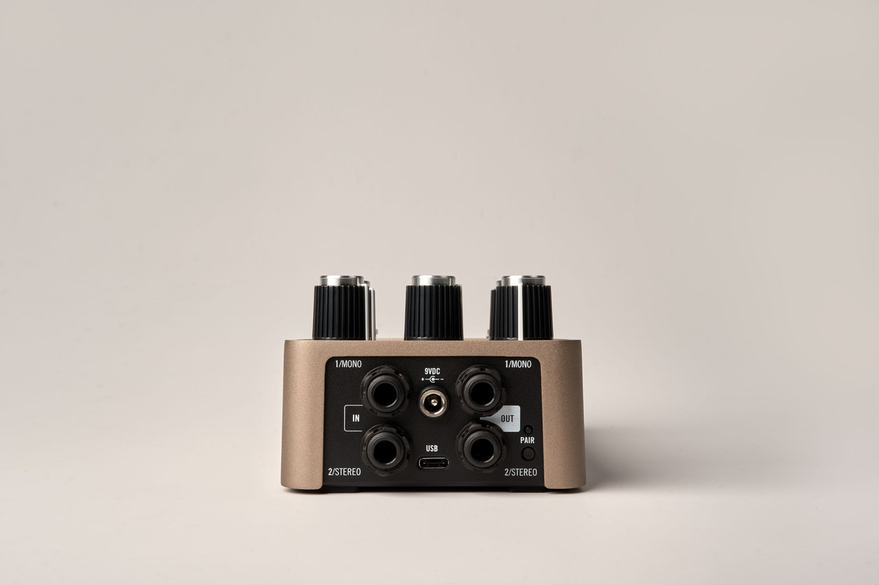 Universal Audio GOLDEN Reverberator Stereo Effects Pedal | Musician Madness