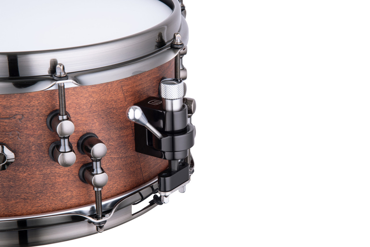 Mapex Black Panther Design Lab Warbird 12" x 5.5" Snare Drum – Walnut (BPDLMW2550LWH) featuring a walnut shell, precision hardware, and tight, powerful tone designed with Matt Halpern.
