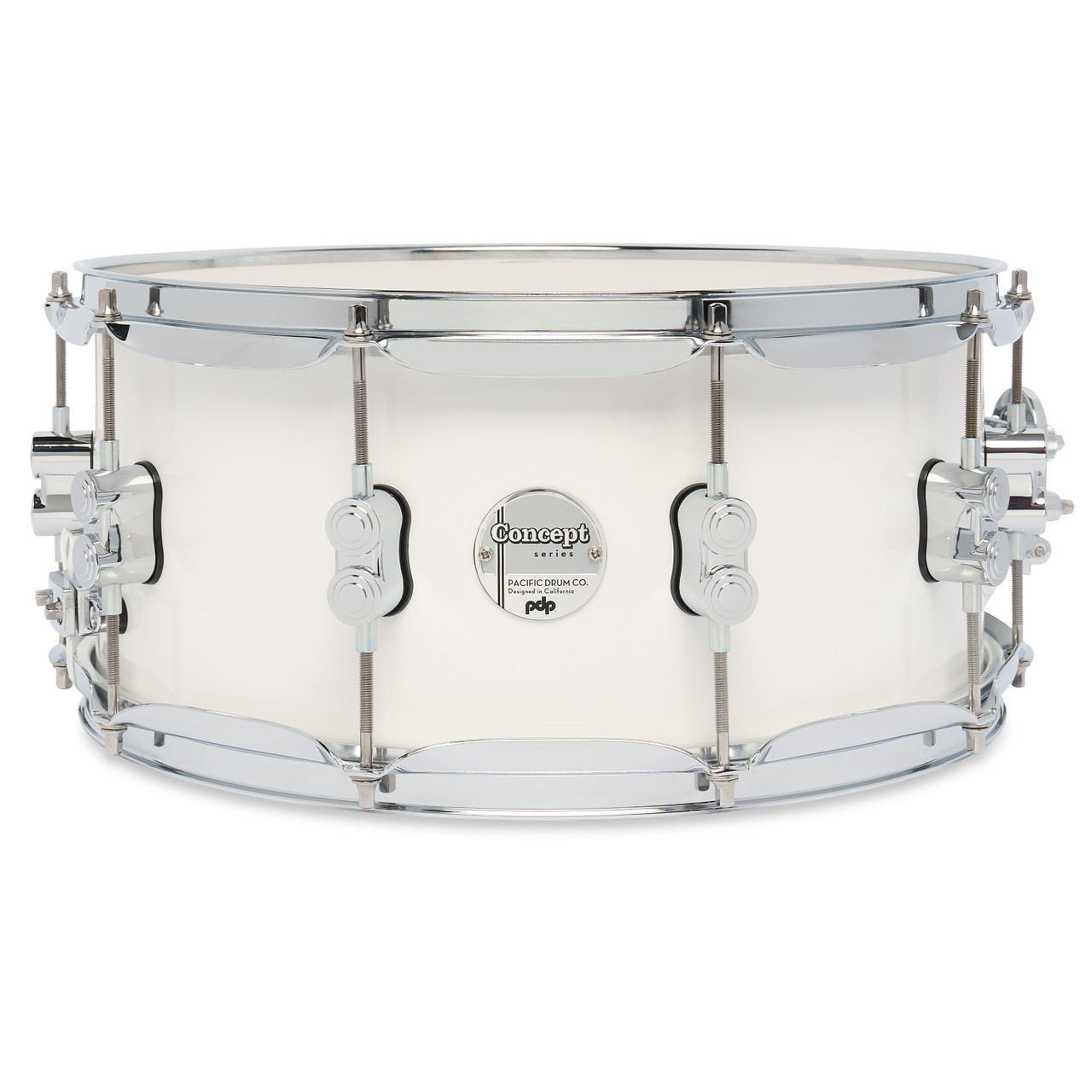 PDP Concept Maple 6.5x14 Snare Drum in Pearlescent White Lacquer finish with maple shell and chrome hardware, delivering warm tone and refined appearance.