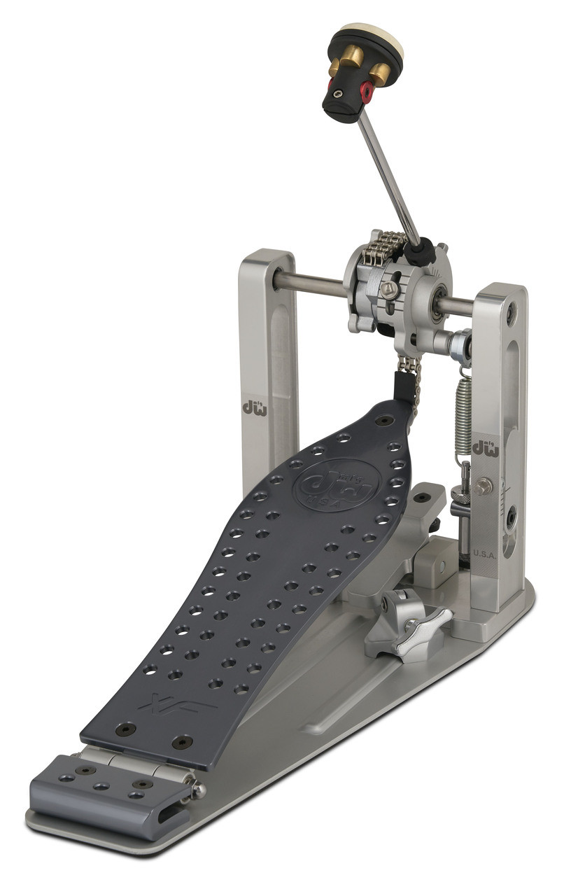 DW MFG Series Machined Chain Drive Single Bass Drum Pedal with Extended Footboard (DWCPMCDXF) | Musician Madness