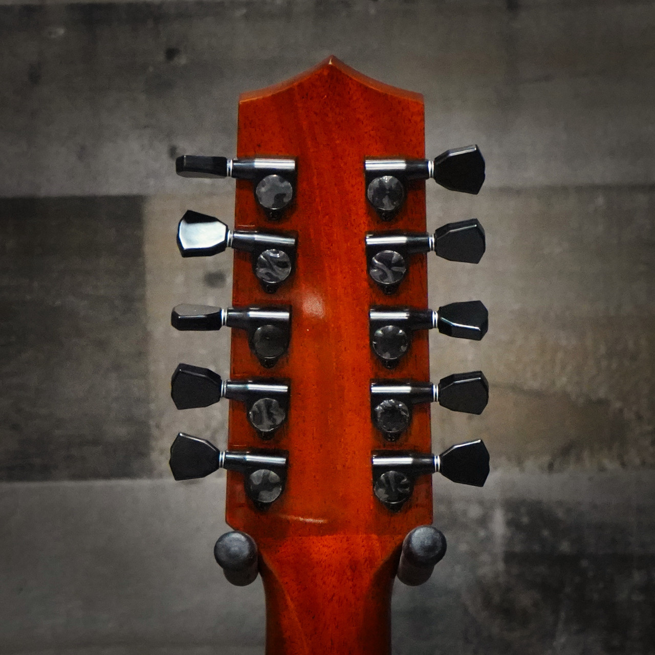 H. Jimenez Glossy Color-Changing Sparkle Bajo Quinto Cutaway Electric w/ Hardwood Case (LBQ1GXE-AB) | Musician Madness