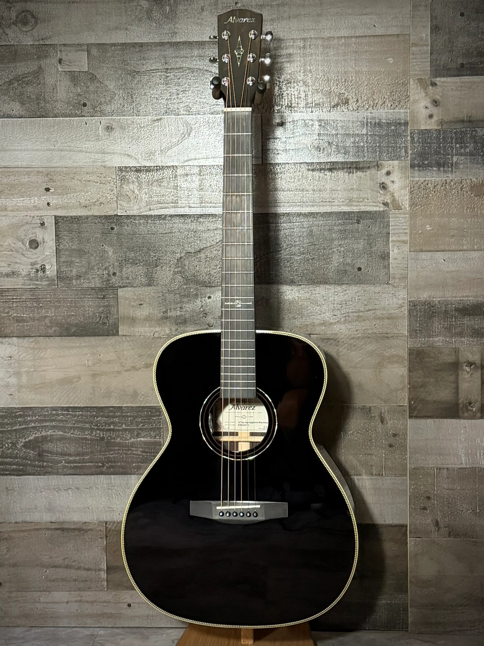 Alvarez Laureate LF70e Folk/OM Acoustic-Electric - Herringbone Blacktop (LF70e_Herringbone_Blacktop) | Musician Madness