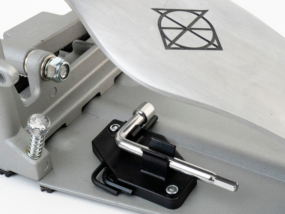 Dixon Precision 1000 Double Bass Drum Pedal featuring a smooth dual-pedal design, responsive action, adjustable tension system, and rugged construction ideal for modern drummers.