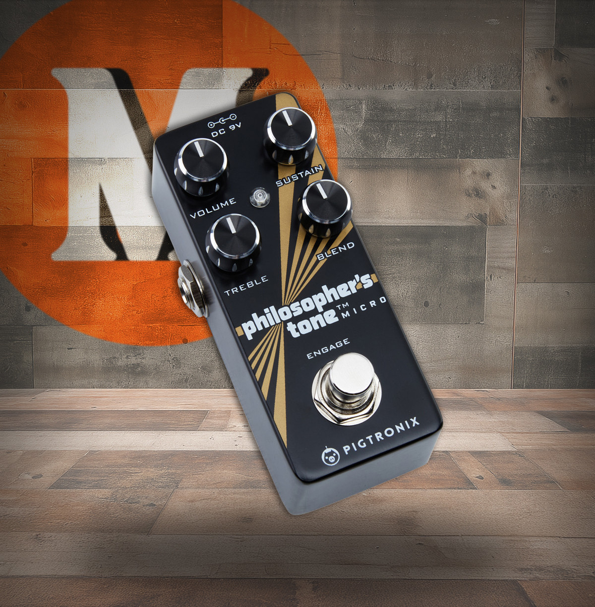 Pigtronix Philosopher’s Tone Optical Compressor Sustainer (PTM2) featuring boutique optical compression, extended sustain, and precise tone shaping for studio-grade guitar dynamics.