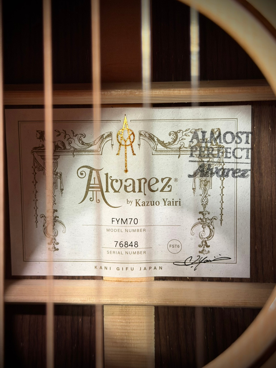 Alvarez Yairi Masterworks FYM70 OM Acoustic Guitar B-Stock (FYM70)