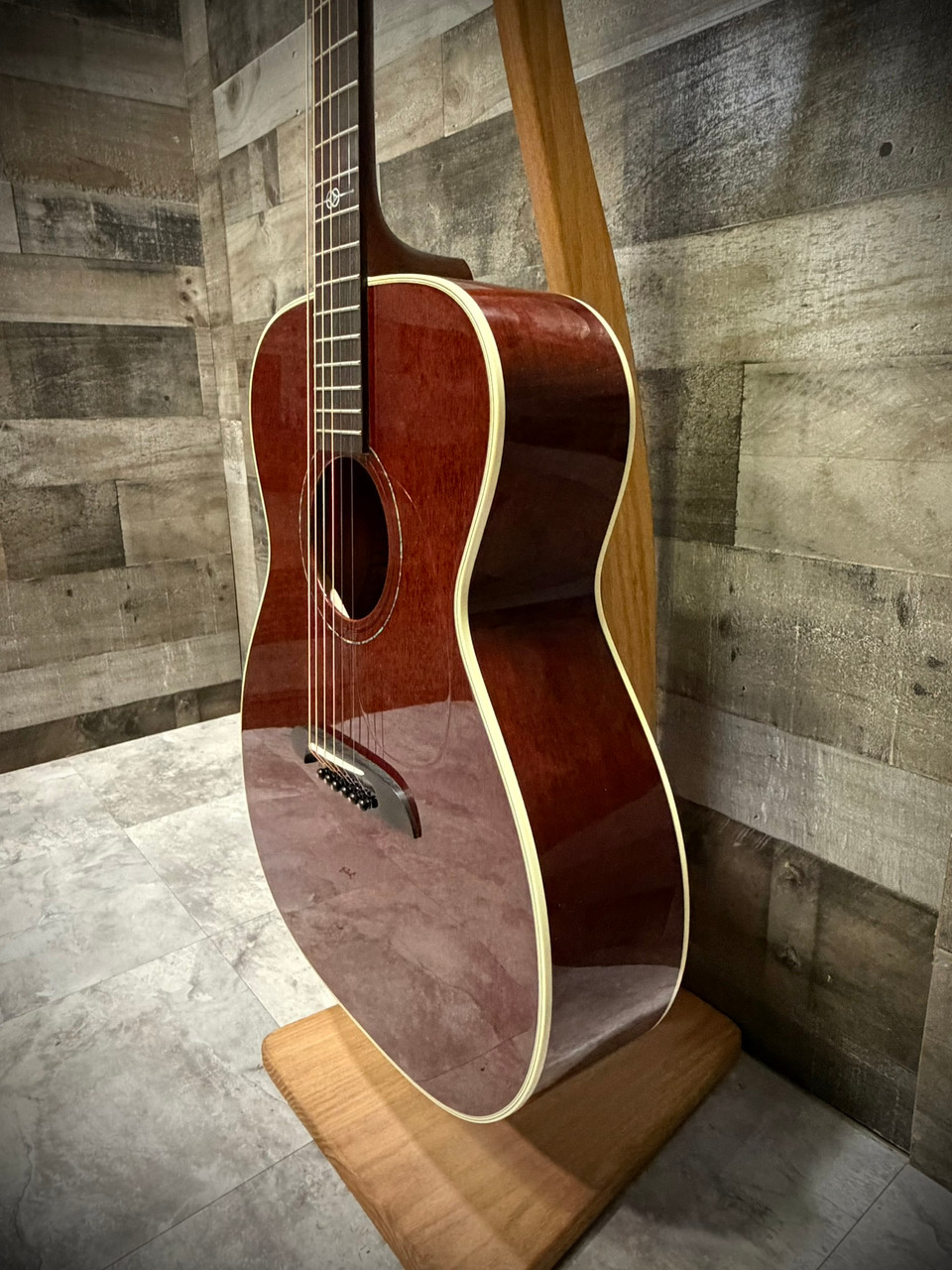 Alvarez FYM66HD Yairi Masterworks Honduran OM Acoustic Guitar (FYM66HD_1) | Musician Madness
