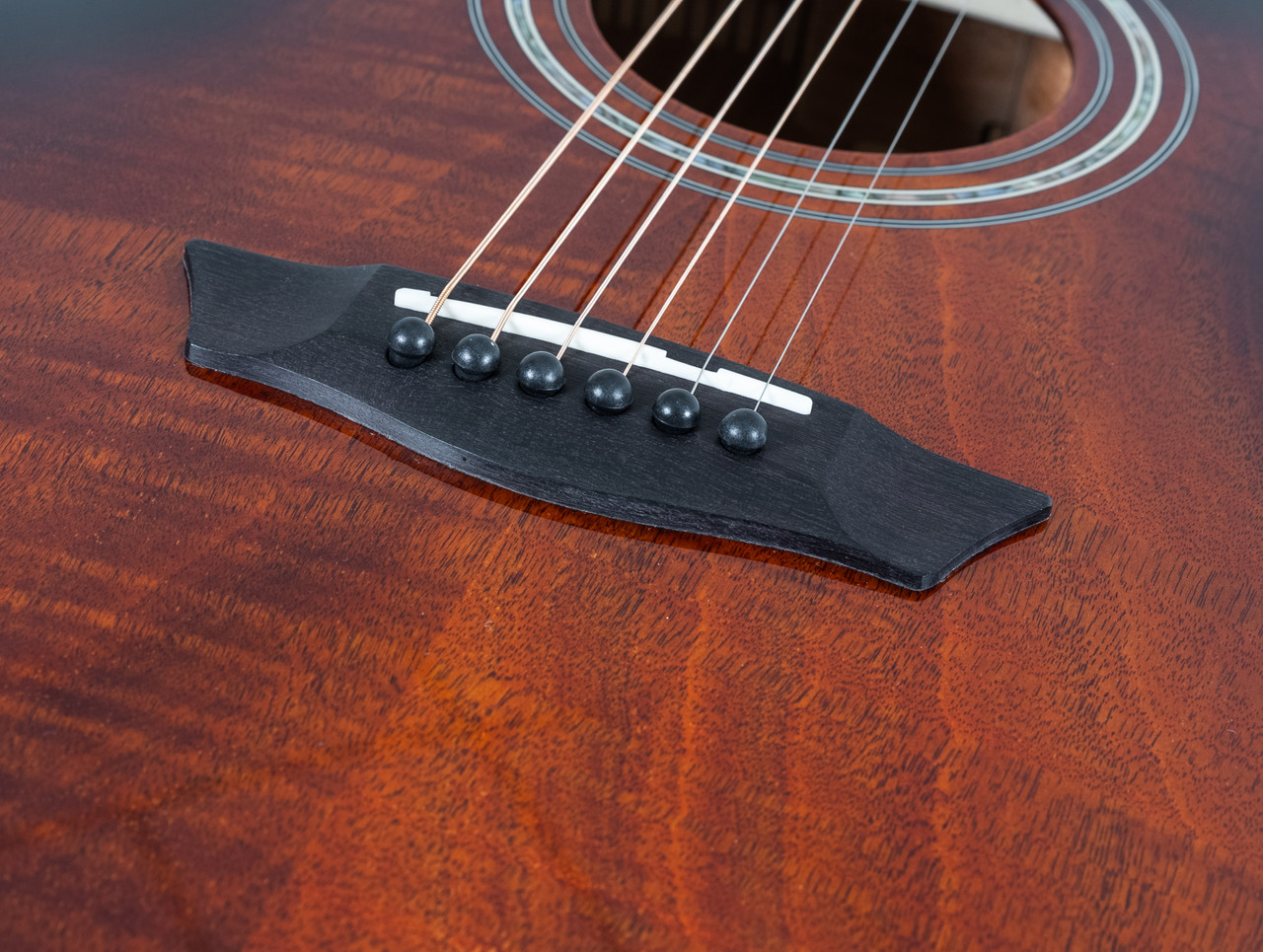 Washburn WCG12FCE Comfort Series Grand Auditorium Cutaway Acoustic Electric Guitar - Cognac Sunburst (WCG12FCE-U) | Musician Madness