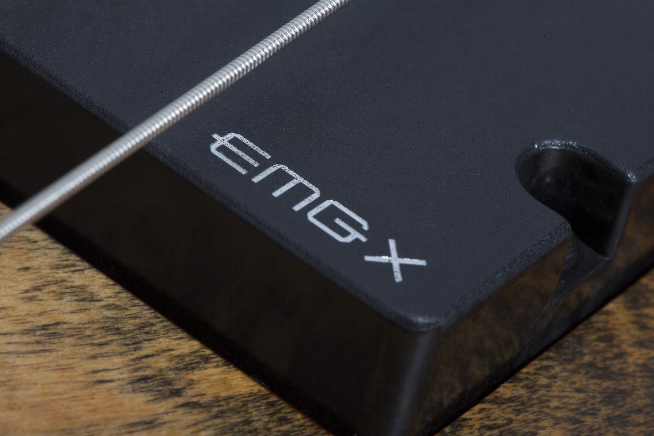 Schecter Riot-5 Bass - Inferno Burst (1453)