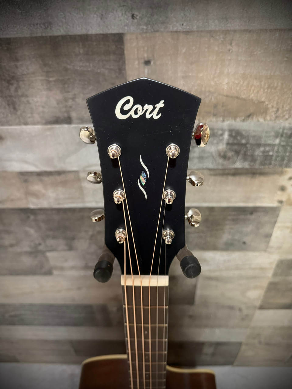 Cort GA4BTSG Essence Series ES-GA4 Auditorium Acoustic Electric Guitar - Black Top Semi Gloss (GA4BTSG-U)