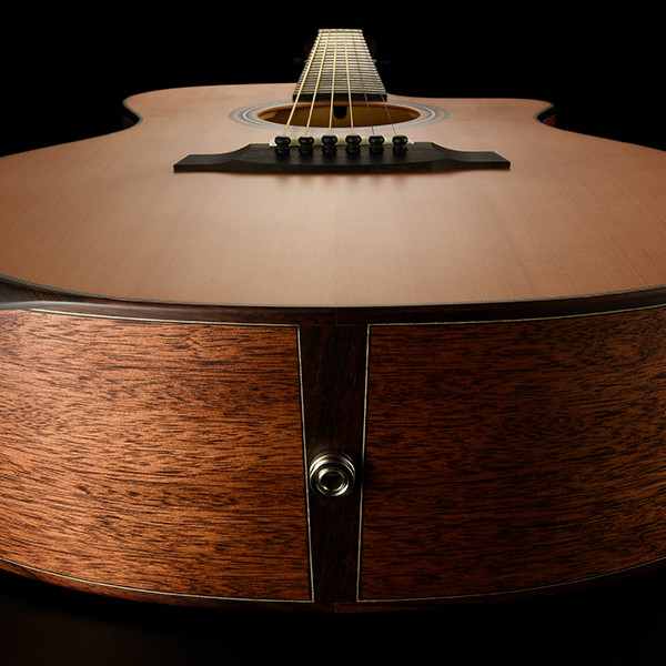 Walden SG2070RCE SupraNatura All-Solid Cedar - Mahogany Armrest Grand Auditorium Acoustic Cutaway-Electric - Satin Natural (G2070RCE/H)