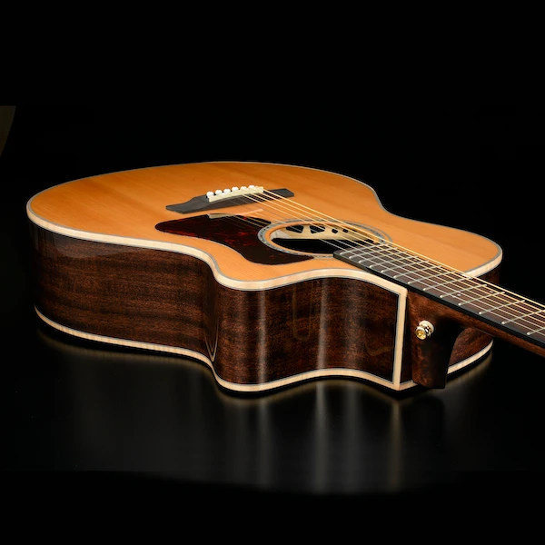 Walden G633RCE-G Natura Solid Cedar Top/Ovangkol Maple Armrest Grand Auditorium Acoustic Cutaway-Electric - Gloss Natural (G633RCE-G/W)