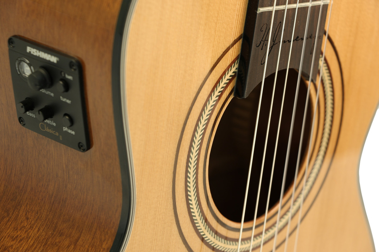 H. Jimenez Acoustic Electric Requinto w/ Gig Bag (LR2CE)