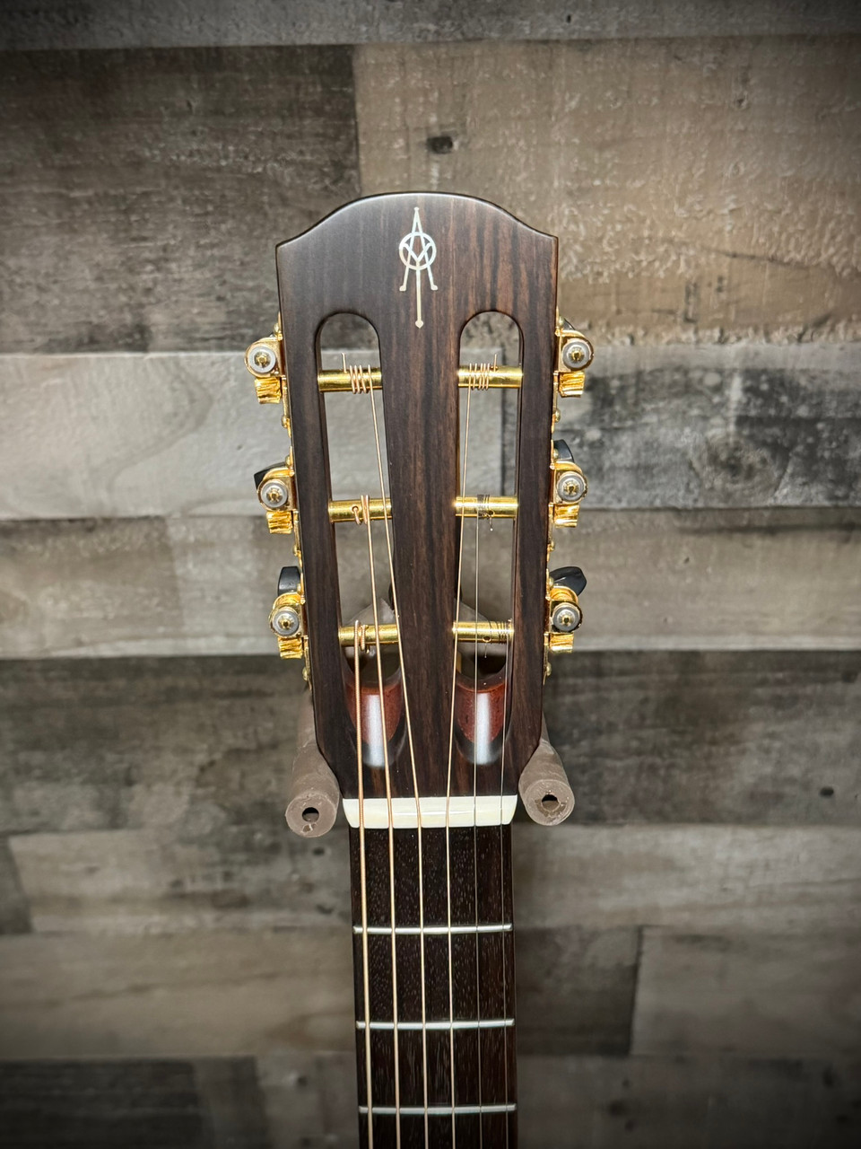 Alvarez Yairi Masterworks 12-Fret Slope Dreadnought Acoustic Guitar w/ Cutaway (DYMRJP) | Musician Madness