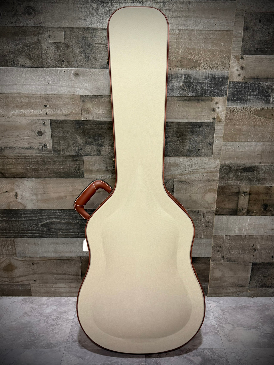 Alvarez Yairi Masterworks 12-Fret Slope Dreadnought Acoustic