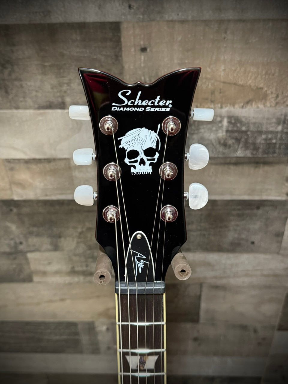 Schecter Zacky Vengeance Custom Reissue : 26 See Thru Cherry with
