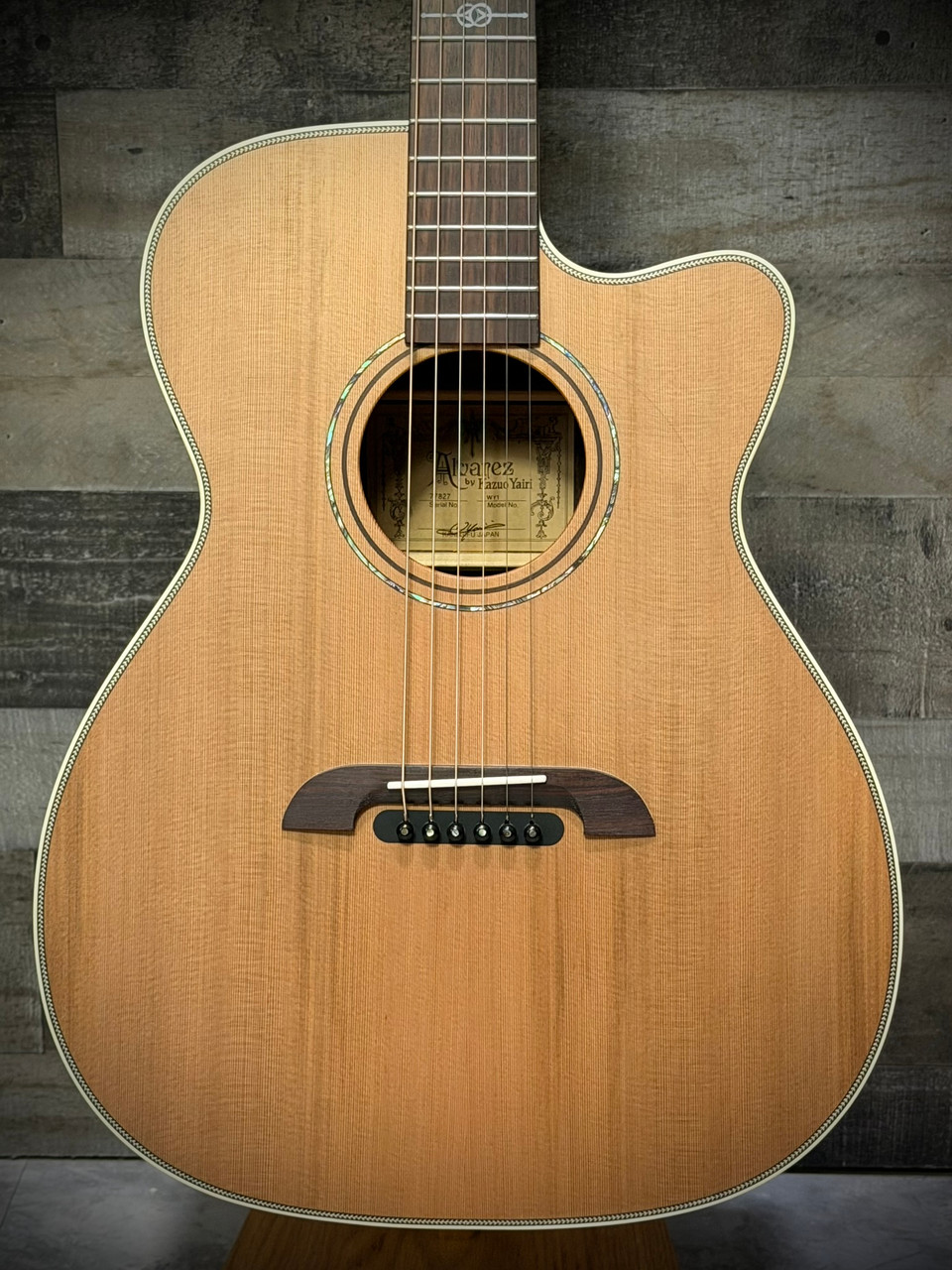 Alvarez Yairi Stage Weir Model Model Cedar Rosewood AE w/ Cutaway (WY1)