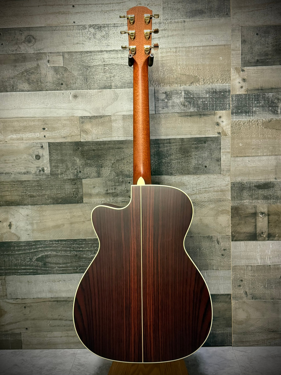 Alvarez Yairi Stage Weir Model Model Cedar/Rosewood AE w/Cutaway