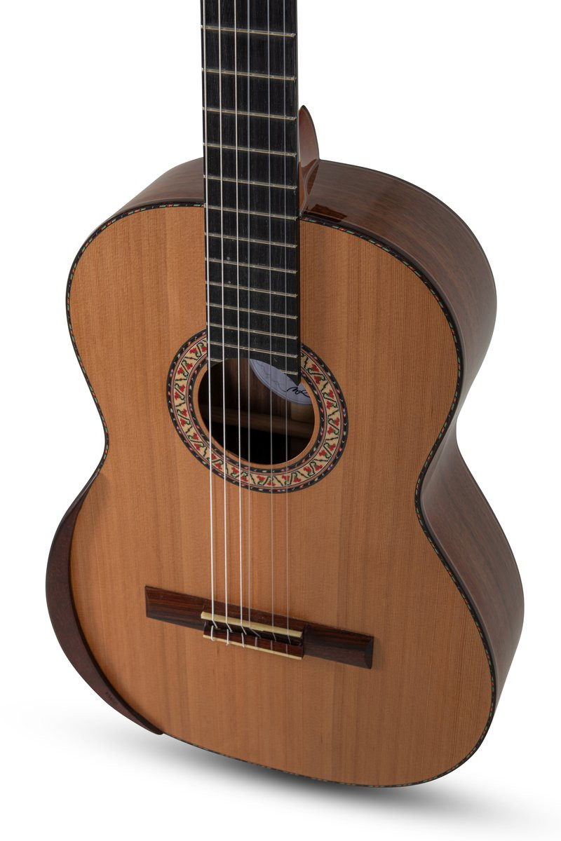 Manuel Rodriguez Magistral E-C Cedar/Walnut 4/4 Armrest (E-C) | Musician Madness