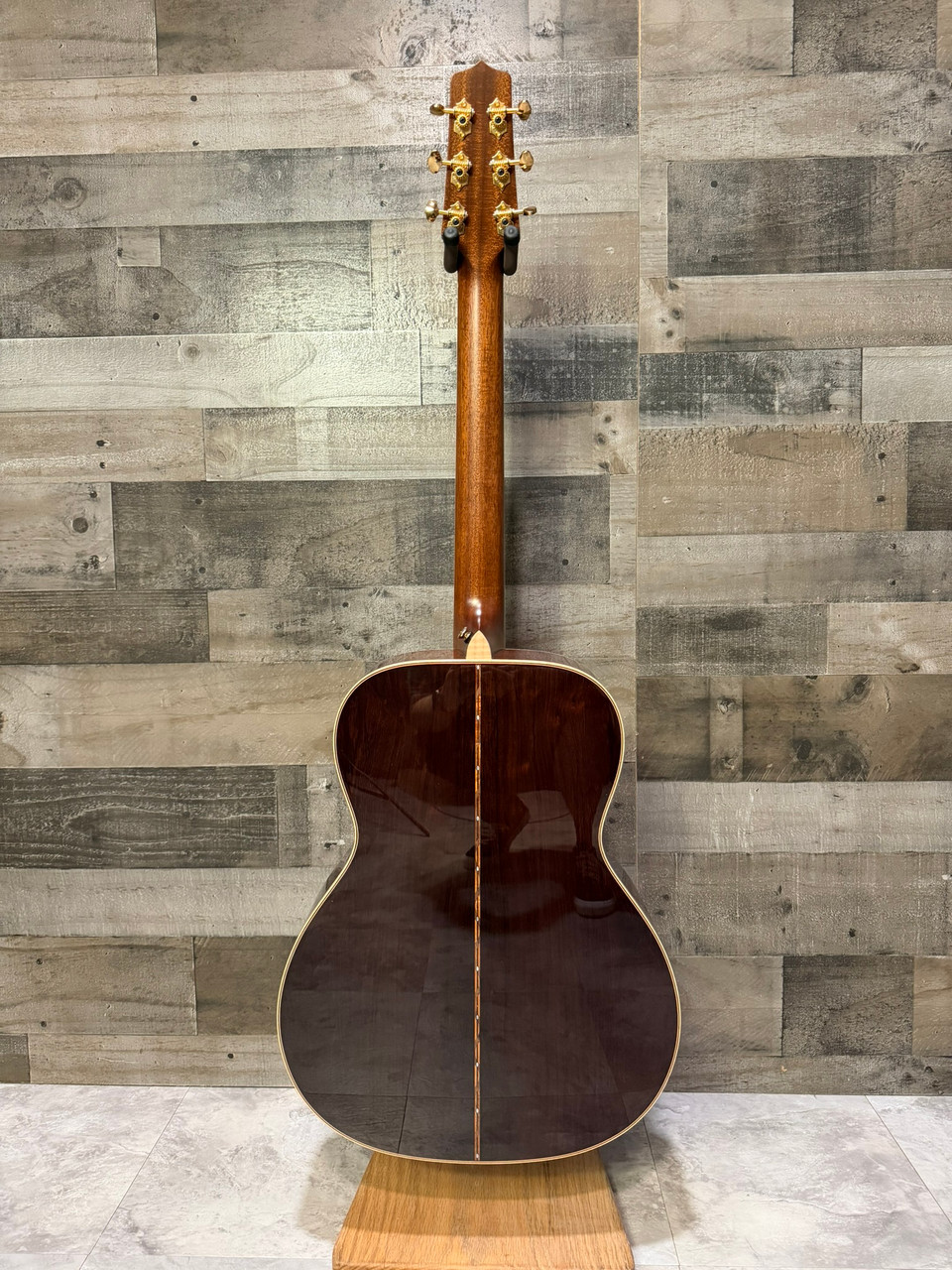 Takamine EF75M TT- Gloss Natural w/ Case (TAKEF75MTT) | Musician Madness