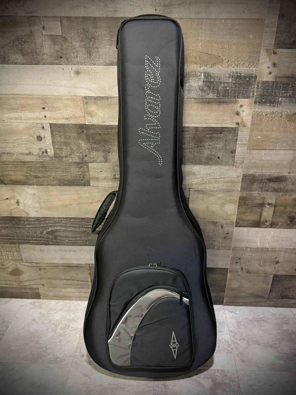 Alvarez MD70CE Custom Masterworks Dreadnought Guitar Acoustic Electric Armrest w/ Cutaway (MD70CE Custom)