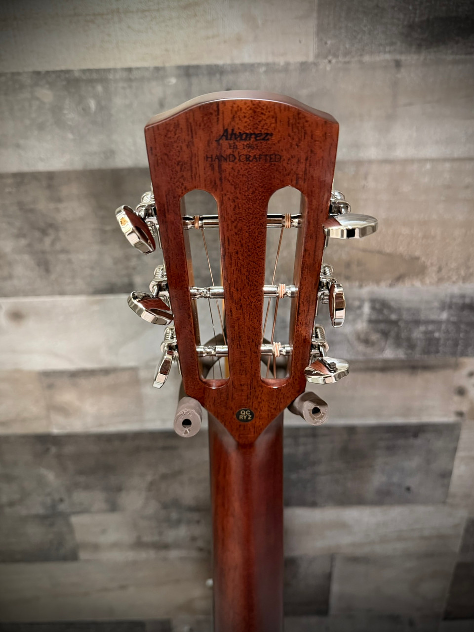 Alvarez LP70E Daybreak Alvarez Laureate Parlor Guitar Acoustic Electric - Daybreak (LP70E_Daybreak)
