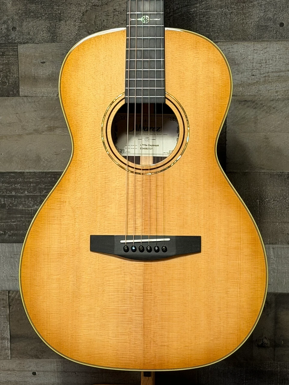 Alvarez LP70E Daybreak Alvarez Laureate Parlor Guitar Acoustic Electric - Daybreak (LP70E_Daybreak)