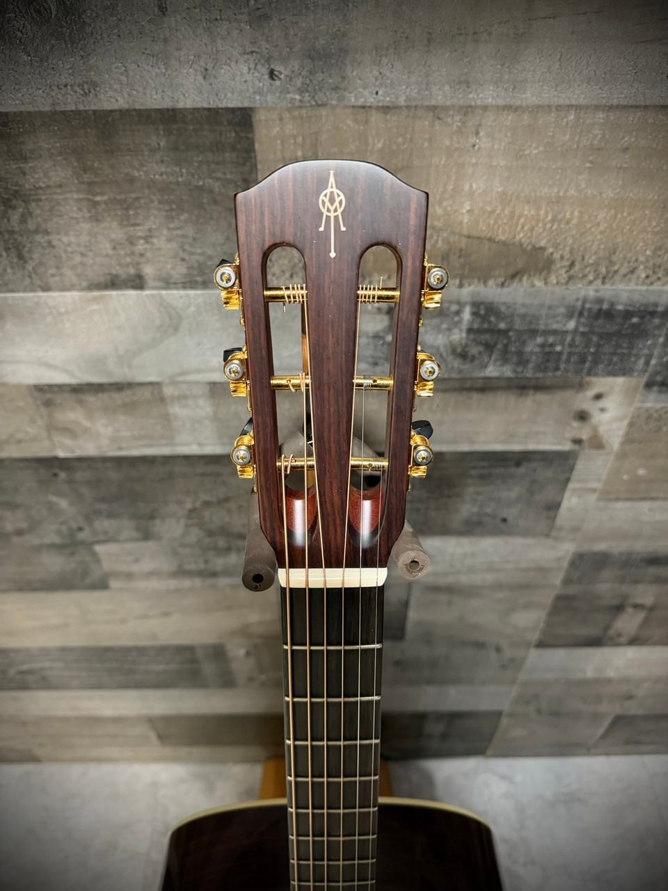 Alvarez Yairi Masterworks DYMR70 Sunburst 12th-Fret Slope Shoulder Dreadnought B-Stock (DYMR70_Sunburst) | Musician Madness