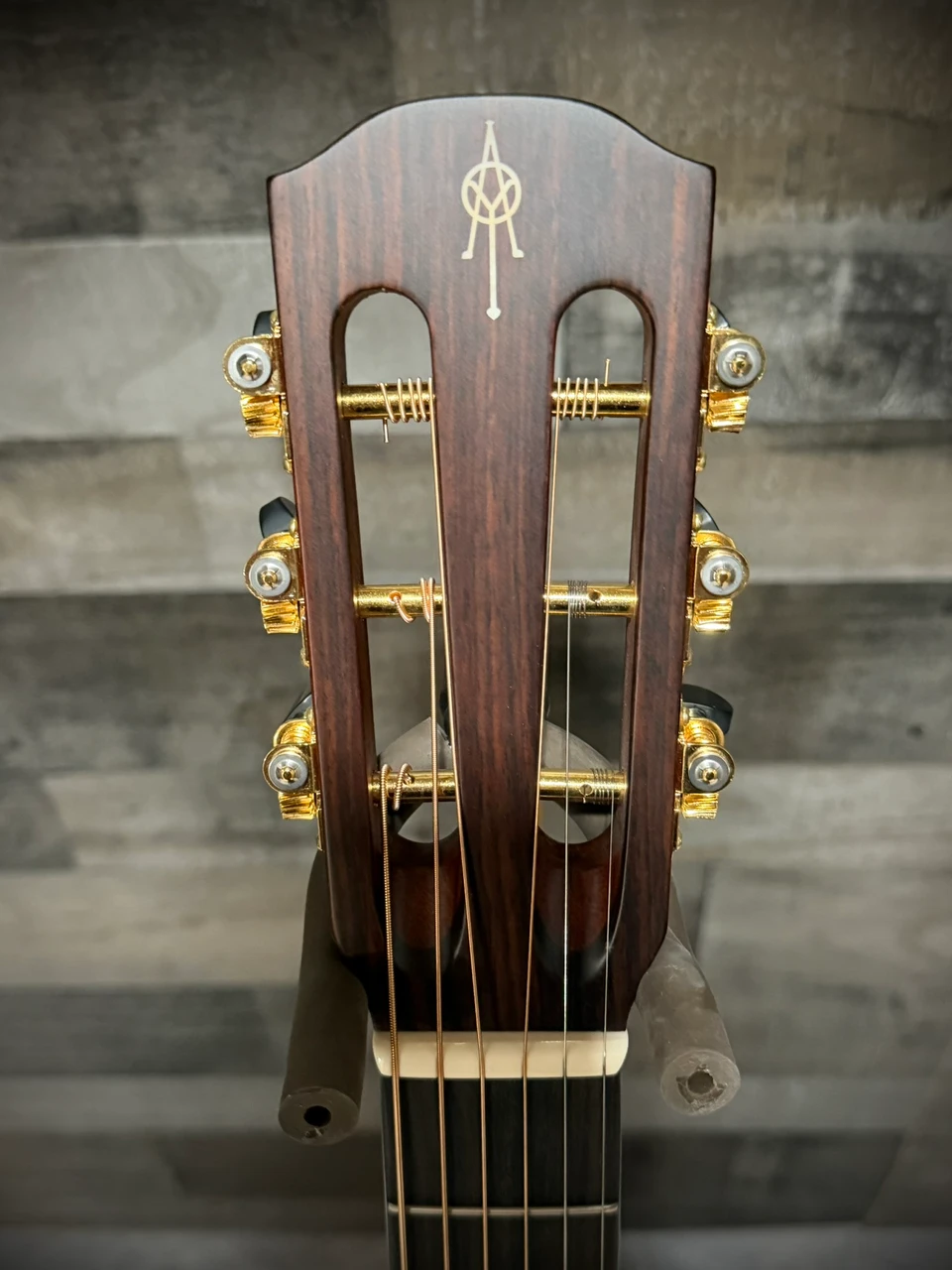 Alvarez Yairi Masterworks DYMR70 Sunburst 12th-Fret Slope Shoulder Dreadnought (DYMR70_Sunburst) | Musician Madness