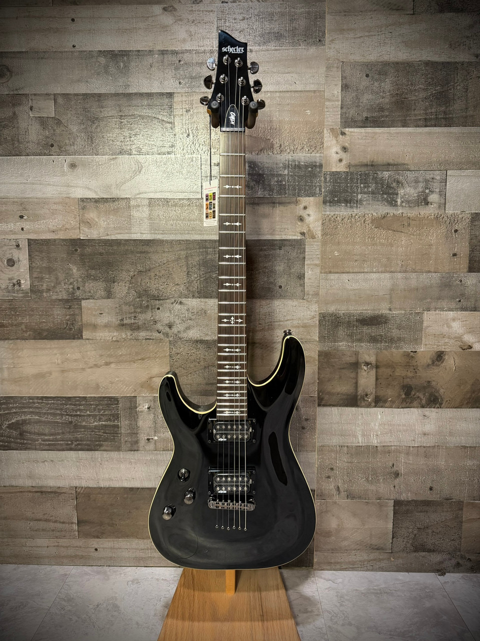 Schecter Omen-6 Left-Handed Electric Guitar - Gloss Black (2063) | Musician Madness