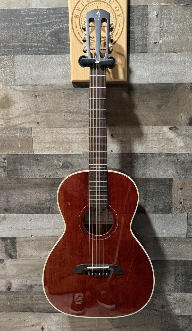 Alvarez Yairi Masterworks Honduran Parlor FST6 - B-Stock (PYM66HD)