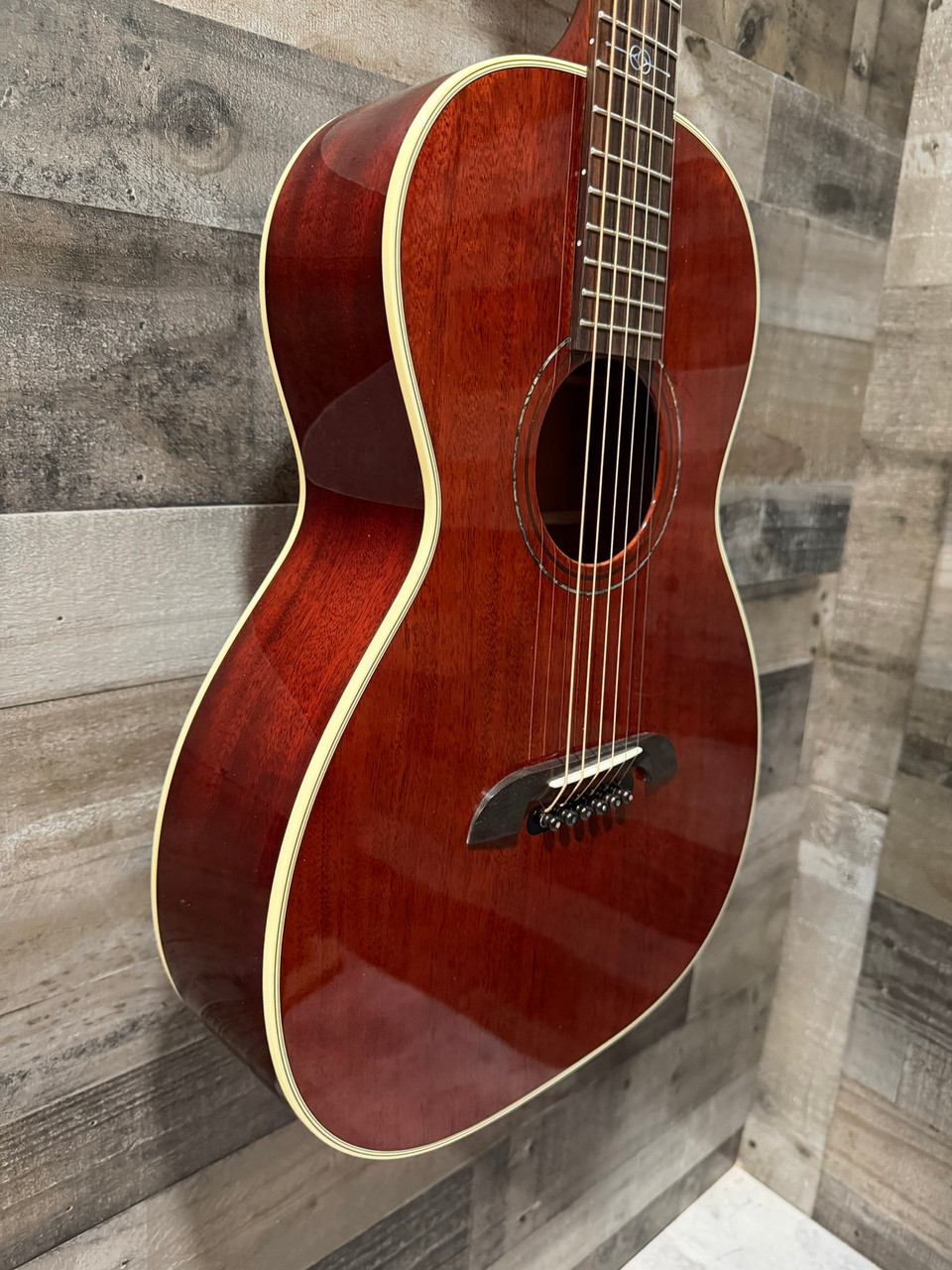 Alvarez Yairi Masterworks Honduran Parlor FST6 - B-Stock (PYM66HD)