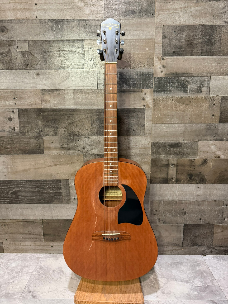 Oscar Schmidt OG-2M Acoustic Guitar - Natural Used (OG-2M) | Musician Madness